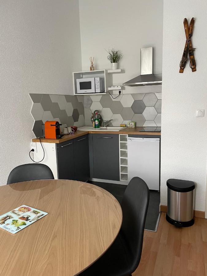 Studio Isard, Wifi Et Parking Gratuit, Navette Gratuite Au Pied De La Residence, Possibilite Forfait Menage Et Location Linge De Lit Et Toilette, A 10 Minutes A Pied Du Centre Ville Font-Romeu-Odeillo-Via Екстер'єр фото